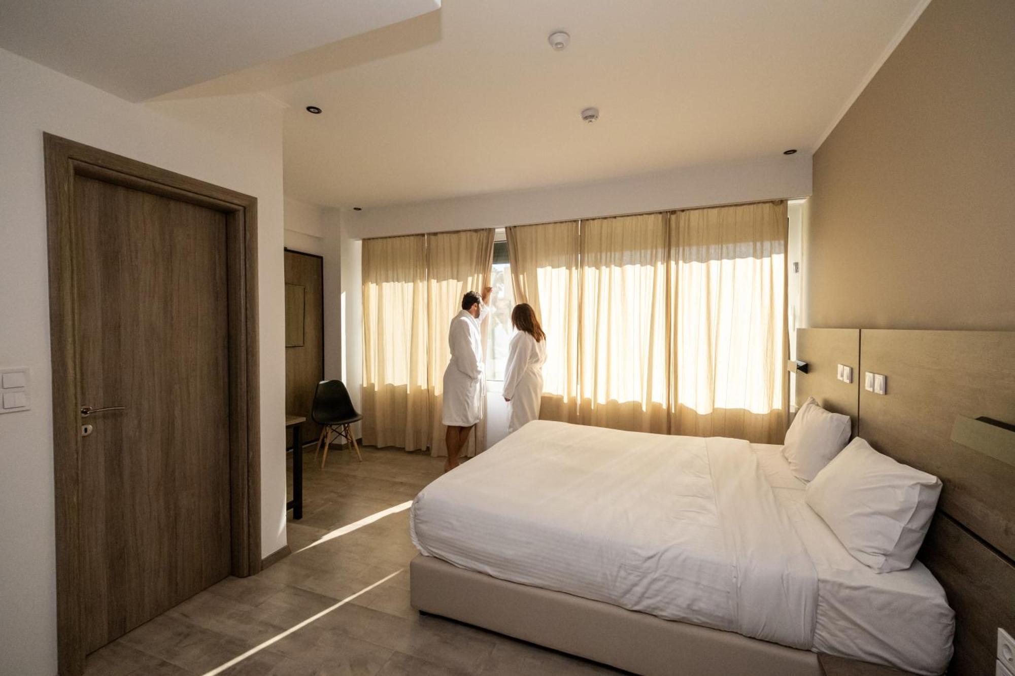 Sette Suites & Rooms - Adults Only Ксилокастро Экстерьер фото