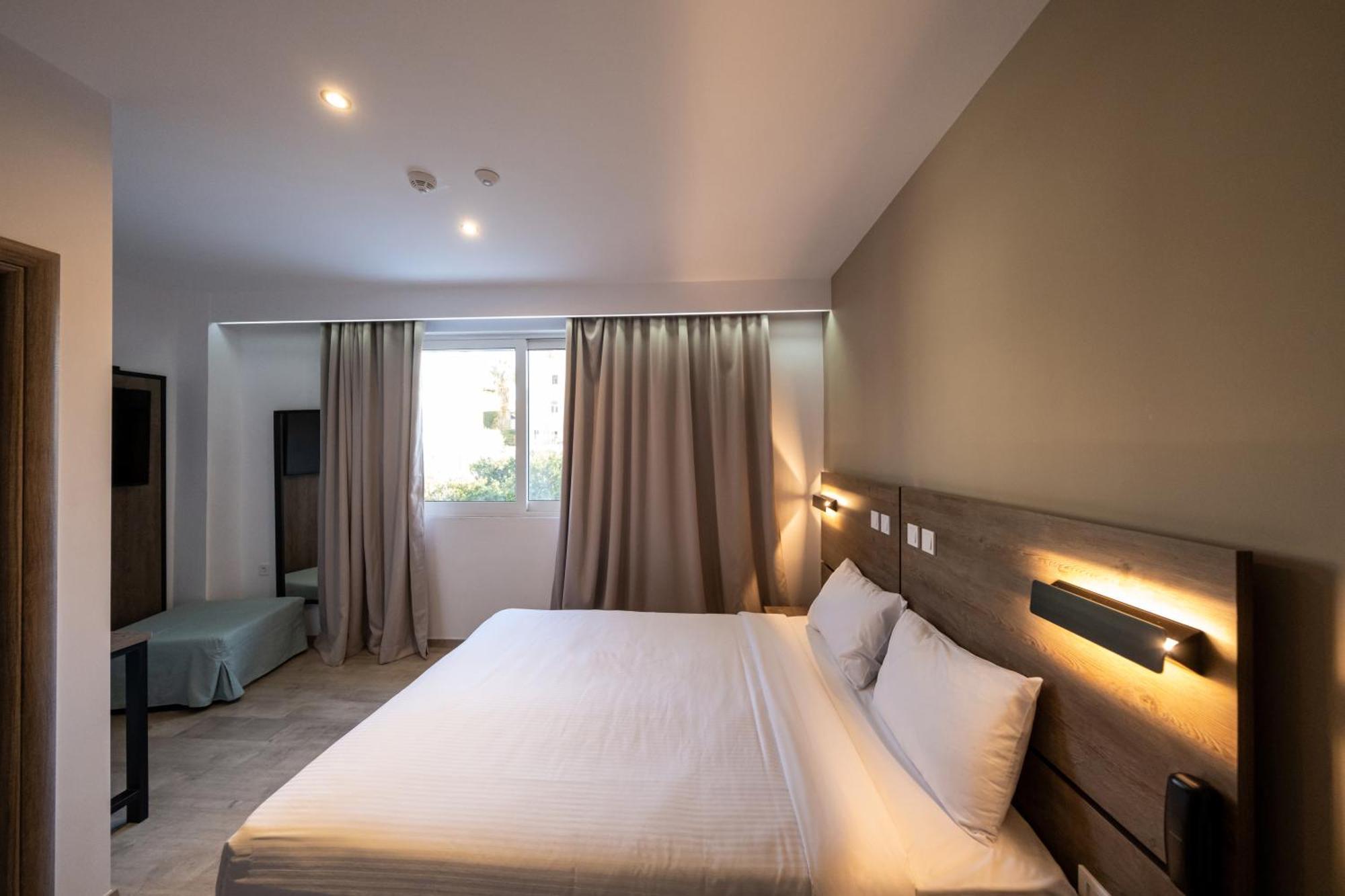 Sette Suites & Rooms - Adults Only Ксилокастро Экстерьер фото