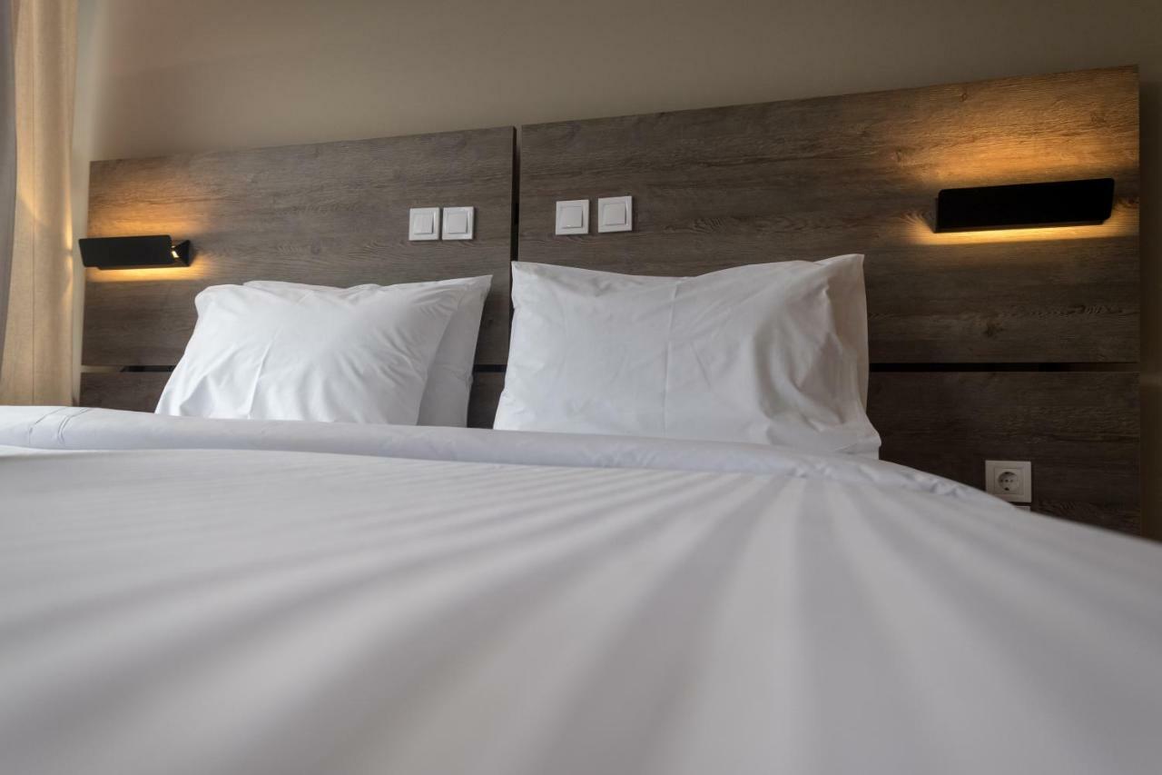 Sette Suites & Rooms - Adults Only Ксилокастро Экстерьер фото