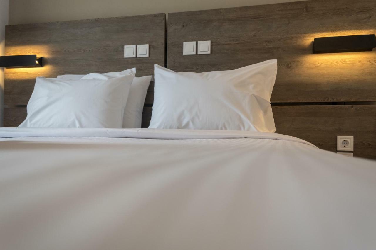 Sette Suites & Rooms - Adults Only Ксилокастро Экстерьер фото